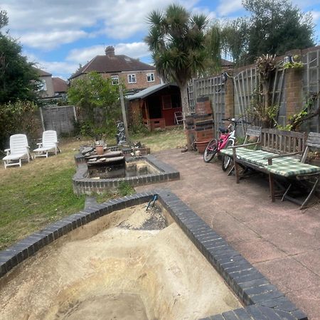 Cosy 4 Bed Home Edmonton Esterno foto