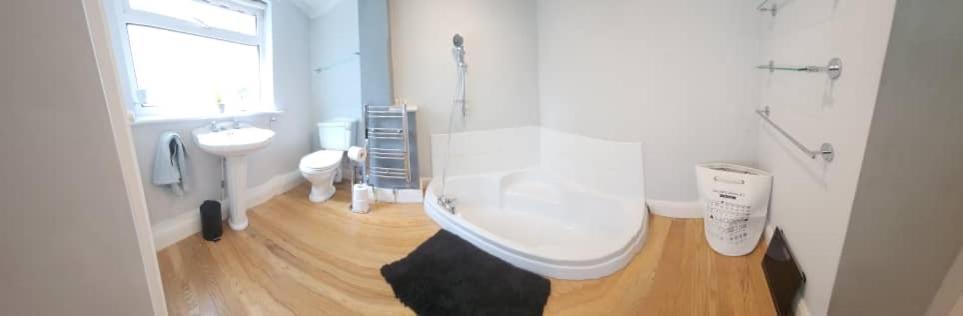 Cosy 4 Bed Home Edmonton Esterno foto